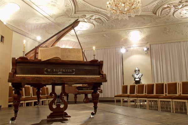 brahmsmuseum saal fluegel bearbeitet